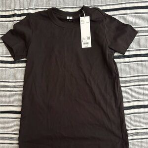 Uniqlo Dark Brown Crew Neck T-Shirt